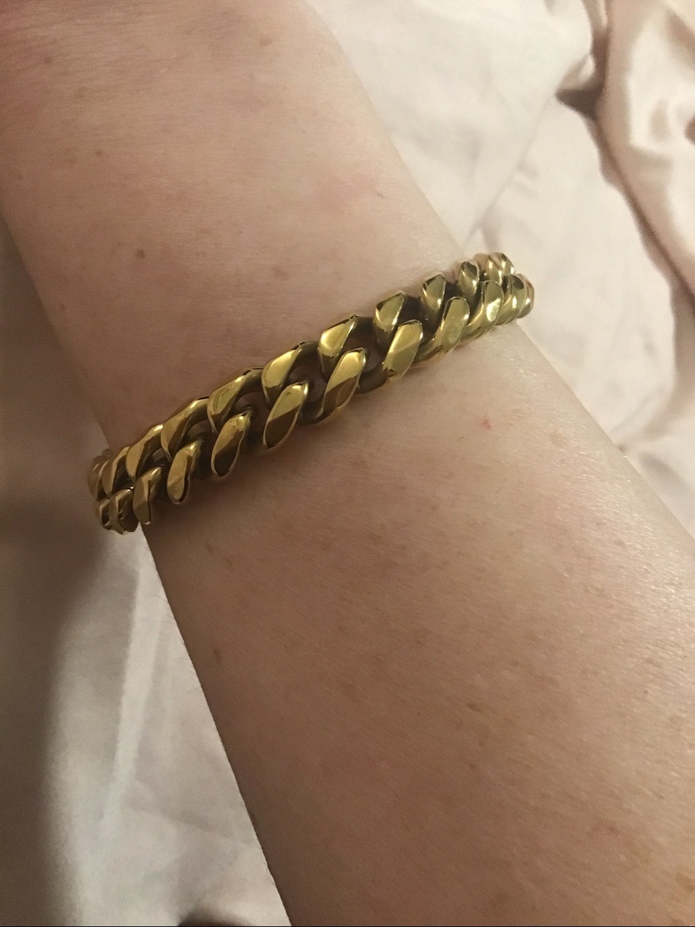 stainless steel 14kt Gold plated Chain Bracelet with clasp closure